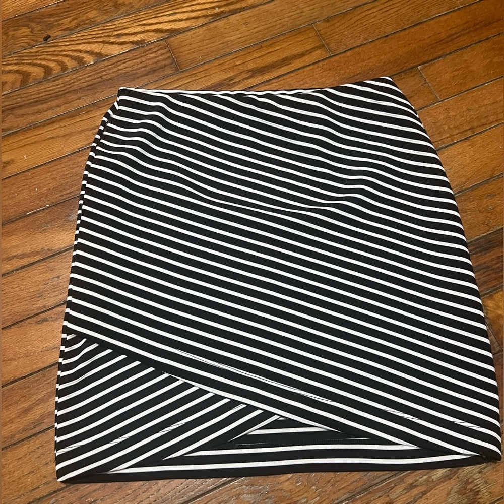 SO Black and White Striped Pencil Skirt